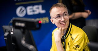 Team Vitality побеждает GamerLegion и выходит в плей-офф IEM Dallas 2025.