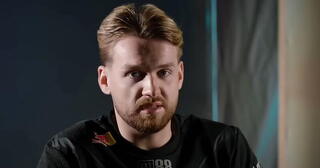 Скандал с фейковой рекламой: YouTube забанил канал Team Falcons