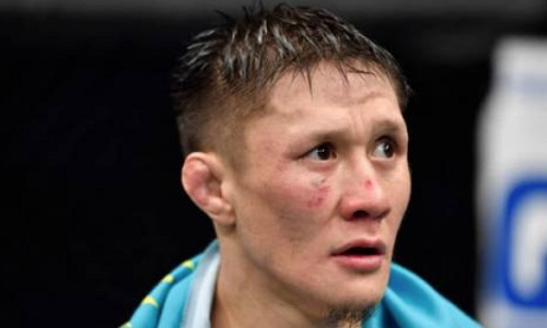Жумагулов побеждает сразу в дебюте UFC