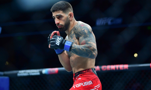 Илия Топурия стал чемпионом UFC в легком весе