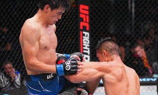 Битва между Азатом Максумом и Тагиром Уланбековым на UFC