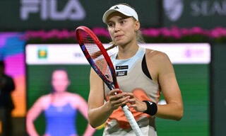 Елена Рыбакина готовится к турниру в Лондоне