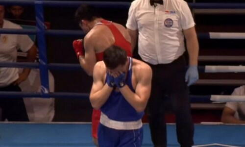 Казахстанский боксер завоевал серебряную медаль на чемпионате Азии