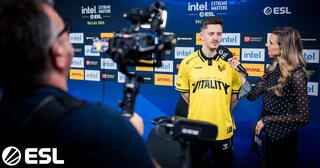 Team Vitality уверенно обыграла Legacy в групповом этапе IEM Dallas 2025