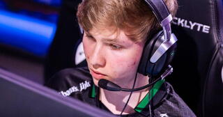 Team Falcons vs MOUZ: битва за финал BLAST Rivals Spring 2025