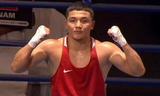Казахстанский боксёр нокаутом в финале чемпионата Азии