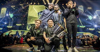 Команда Falcons стала чемпионом BetBoom Dacha Dota 2 2024