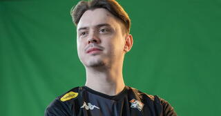 NiP против Virtus.pro: кто победит на PGL Astana 2025?