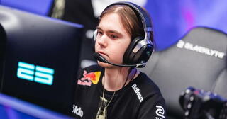 Team Spirit обыграла NAVI со счетом 2:0 на BLAST.tv Major 2025.
