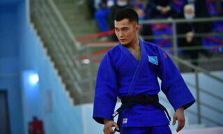 Казахстанский дзюдоист Магжан Шамшадин стартовал с победы на Чемпионате мира