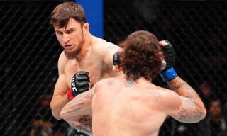 Казахстанец готовится к первой победе в UFC