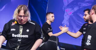 Team Spirit побеждает NAVI и проходит в плей-офф BLAST.tv Austin Major 2025