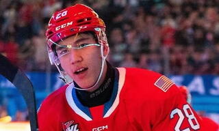 Шайба Саркенова не спасла Спокан Чифс от разгрома в финале WHL