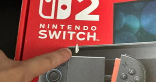 Скоба степлера разбила экран Nintendo Switch 2
