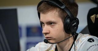 Squad1x жопу рвет: RAMZES666 восхищен игрой на турнире 1win Team