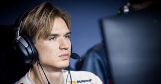 Иван Pure~ Москаленко отдыхает на DreamLeague S26