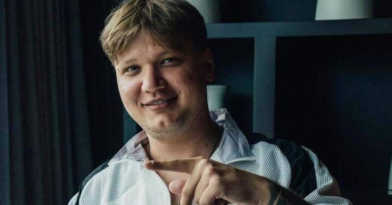 Faker, s1mple и FalleN борются за звание «Персоны десятилетия» на Esports Award.