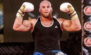 Артем Резников переходит в UFC
