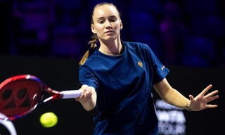 Елена Рыбакина начала тренировки перед Итоговым турниром WTA