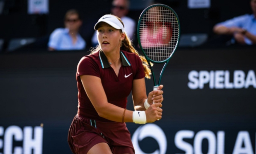 Мирра Андреева пнула ракетку на травяном турнире WTA-500