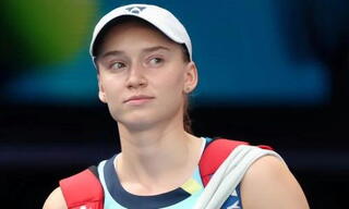 Елена Рыбакина меняет тренера, готовится к Итоговому турниру WTA.